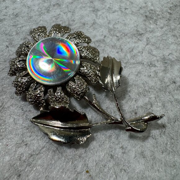 Vintage Silver Tone Flower Pin Brooch w/ Holographic Disc Center by Jewelarama - Picture 4 of 5